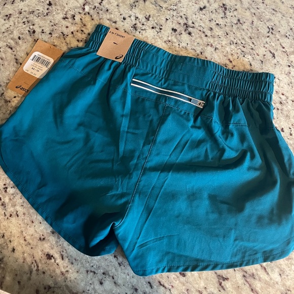 ASICS 2-N-1 Shorts - Picture 4 of 4